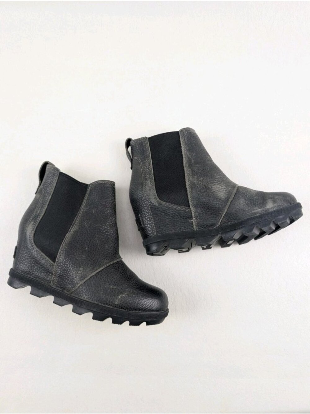 Sorel Joan of Arctic Wedge II Chelsea Bootie Womens 6 Black Leather Ankle Heel
